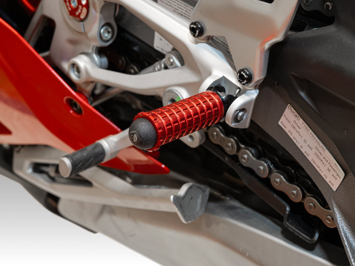 DUCABIKE (DBK) - ステップバーアダプター (フロント) PANIGALE V4 / S 