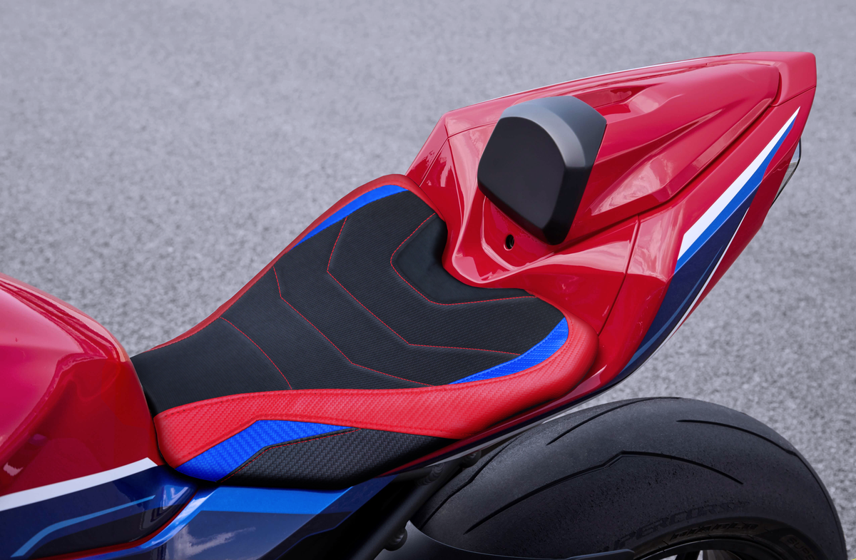 CBR1000RRR用シート ホンダ純正 Tappezzeria Italia - 純正シート用カバー PEDARA SPECIAL COLOR