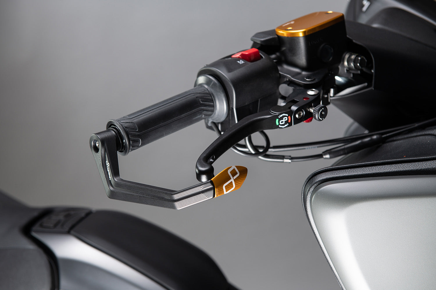 LIGHTECH ライテック　カーボン　ブレーキレバーガード LighTech - コンポジット ブレーキレバー プロテクター 135mm